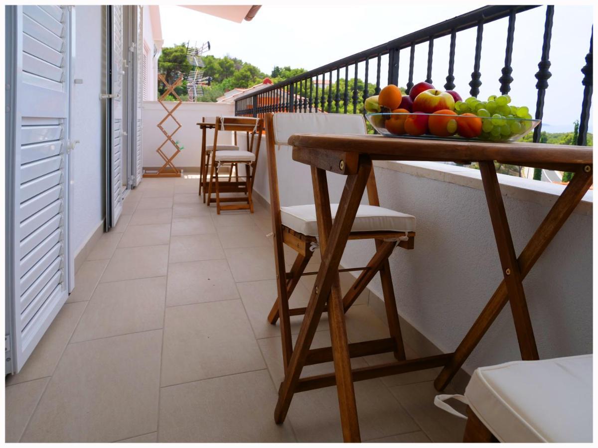 Apartmani Makelja Primosten Ngoại thất bức ảnh
